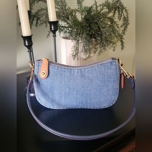Coach Denim Swinger 20
